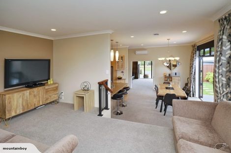 Photo of property in 36 Titirangi Crescent, Parklands, Christchurch, 8083
