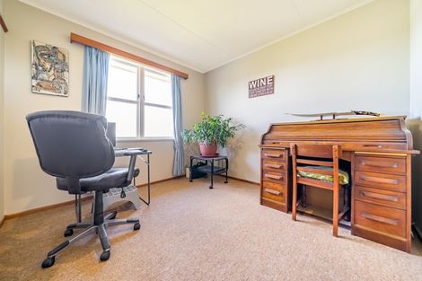 Photo of property in 26 Akatea Road, Korokoro, Lower Hutt, 5012