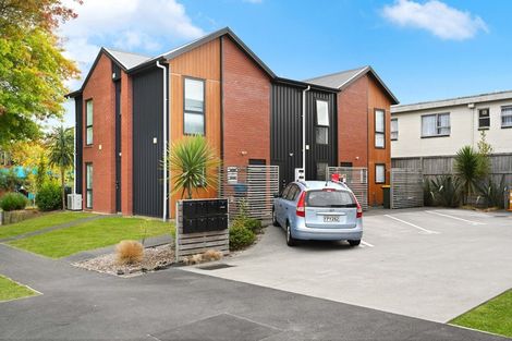 Photo of property in 2/13 Palmerston Street, Hamilton Central, Hamilton, 3204