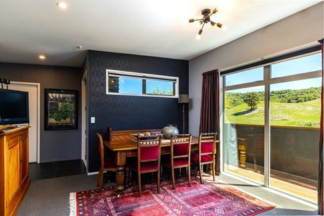 Photo of property in 11 Glentui Place, Waikawa, Picton, 7220