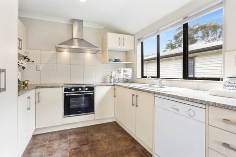 Photo of property in 54 Sherrybrooke Place, Sunnyvale, Auckland, 0612