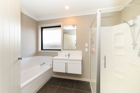 Photo of property in 57 Chestnut Close, Kelvin Grove, Palmerston North, 4414