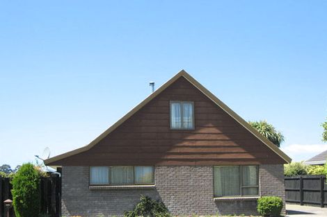 Photo of property in 25 Sonning Place, Redwood, Christchurch, 8051