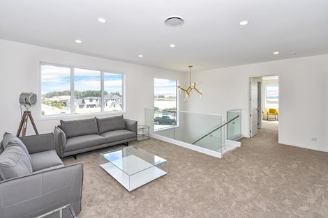 Photo of property in 16 Milano Boulevard, Karaka, Papakura, 2113