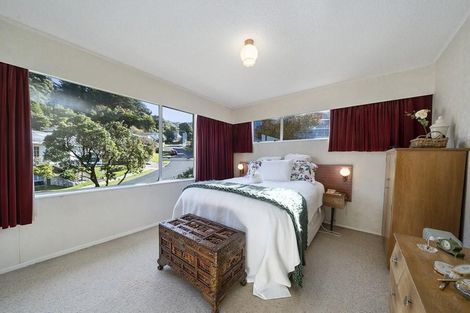 Photo of property in 20 Turriff Crescent, Tawa, Wellington, 5028