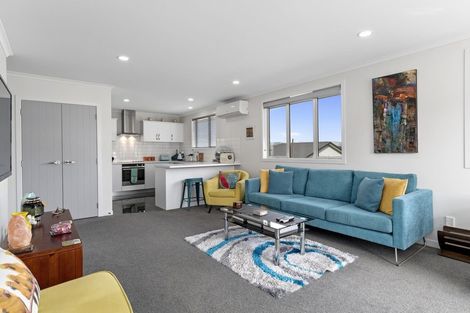 Photo of property in Waterview Estate, 64/4 Greystone Place, Omokoroa, 3114