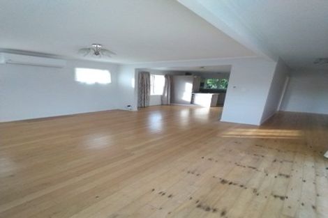 Photo of property in 21 Linwood Avenue, Forrest Hill, Auckland, 0620