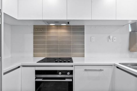 Photo of property in 5/36 Kaipatiki Road, Glenfield, Auckland, 0629