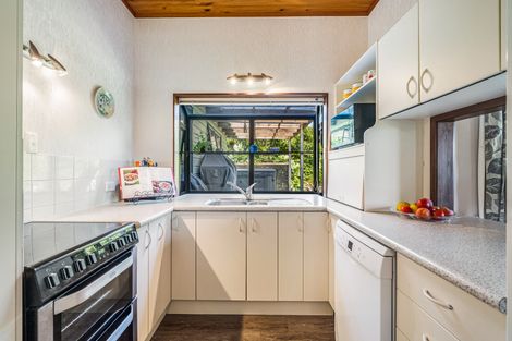 Photo of property in 168 Carter Road, Oratia, Auckland, 0604