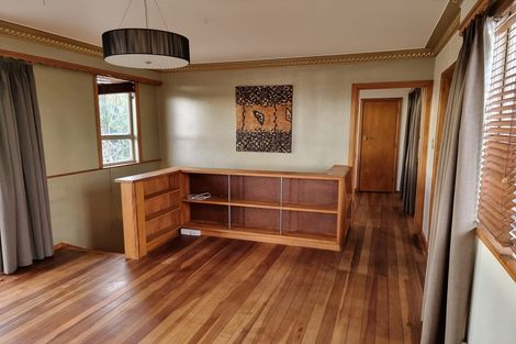 Photo of property in 10 Mona Avenue, Mangere Bridge, Auckland, 2022