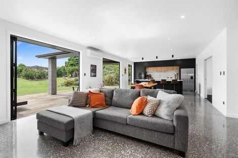 Photo of property in 5 Keystone Place, Te Kamo, Kamo, 0185