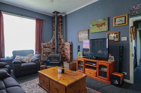 Photo of property in 13 Maire Street, Inglewood, 4330