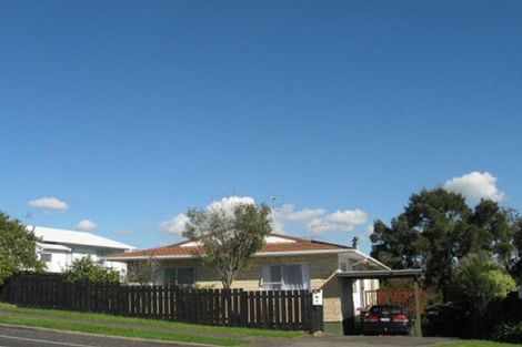 Photo of property in 2/52 Cherry Road, Bucklands Beach, Auckland, 2014