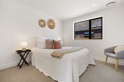 Photo of property in 44 Forage Road, Jacks Point, 9371