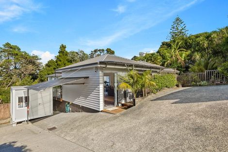 Photo of property in 24 Edgerton Road, Te Atatu Peninsula, Auckland, 0610