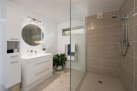 Photo of property in 13 Harbour View Road, Point Wells, Warkworth, 0986