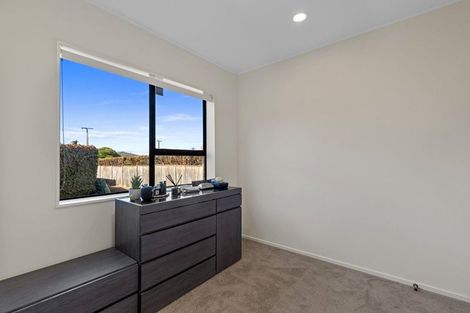 Photo of property in 2/11 Gordon Avenue, Forrest Hill, Auckland, 0620