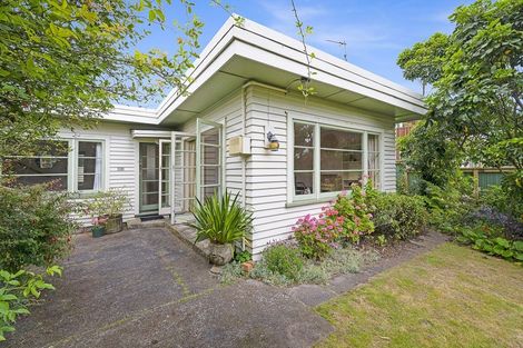 Photo of property in 28 Weka Road, Raumati Beach, Paraparaumu, 5032