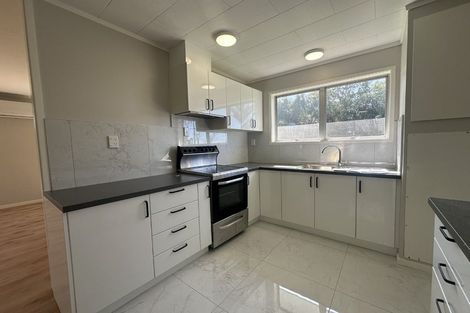 Photo of property in 30 Keegan Drive, Massey, Auckland, 0614