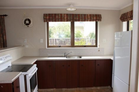 Photo of property in 18 Victoria Avenue, Dannevirke, 4930