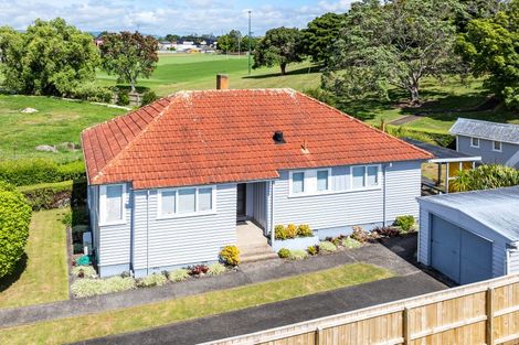Photo of property in 16 Alamein Terrace, Mount Albert, Auckland, 1025