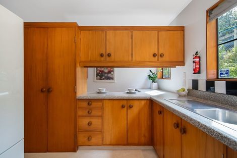 Photo of property in 5 Thatcher Crescent, Crofton Downs, Wellington, 6035