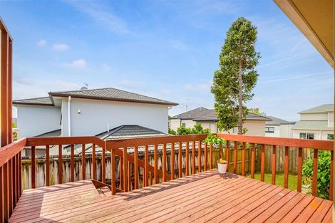 Photo of property in 138 Luckens Road, West Harbour, Auckland, 0618