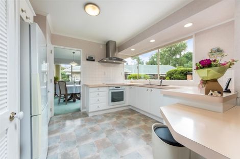 Photo of property in 2/35 Headcorn Place, Botany Downs, Auckland, 2010