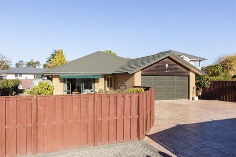 Photo of property in 2/156 Blighs Road, Strowan, Christchurch, 8052
