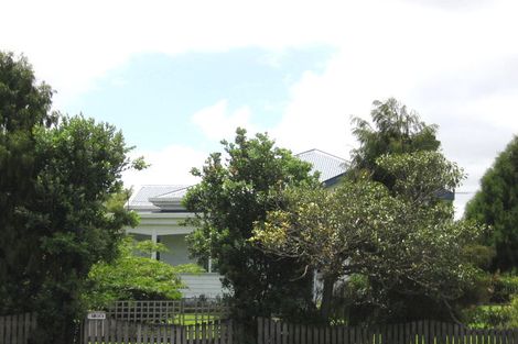 Photo of property in 180 Blockhouse Bay Road, Avondale, Auckland, 0600