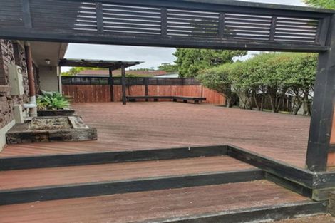 Photo of property in 5a Nimrod Place, Half Moon Bay, Auckland, 2012