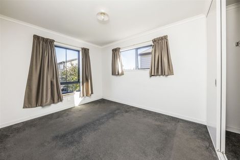 Photo of property in 5 Kuparu Street, Weymouth, Auckland, 2103