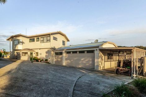 Photo of property in 16 Pohutukawa Drive, Athenree, Katikati, 3177