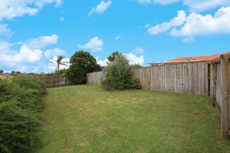 Photo of property in 40 Semillon Avenue, Henderson, Auckland, 0612