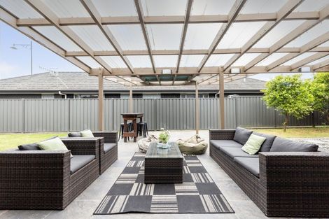 Photo of property in 60 Kapiti Drive, Poraiti, Napier, 4112