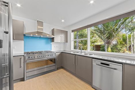 Photo of property in 188 Motutara Road, Muriwai, Waimauku, 0881