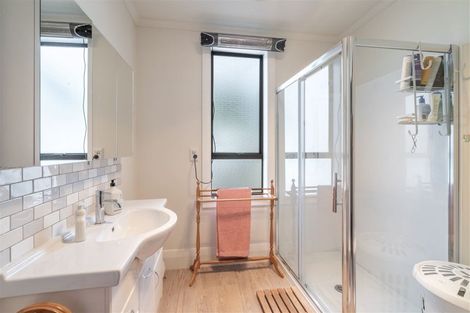 Photo of property in 43 Watt Road, Otatara, Invercargill, 9879