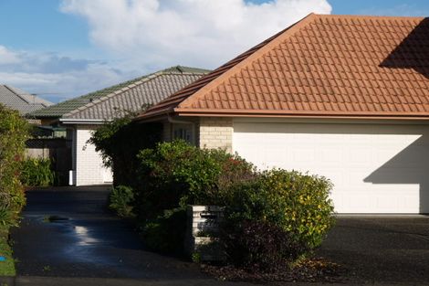 Photo of property in 97a Golfland Drive, Golflands, Auckland, 2013