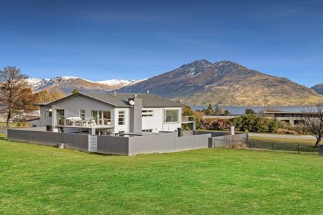 Photo of property in 2 Tasman Terrace, Drift Bay, Queenstown, 9371