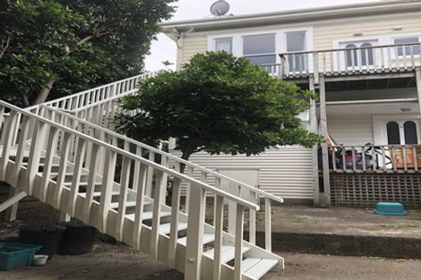 Photo of property in 23 Tinakori Road, Thorndon, Wellington, 6011