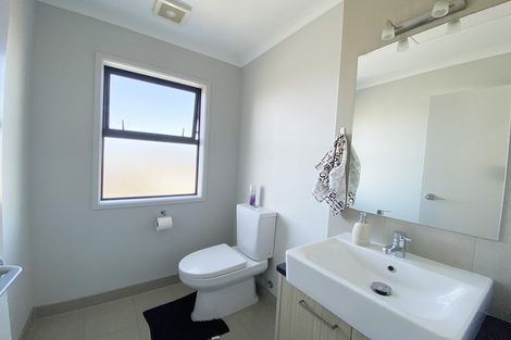 Photo of property in 4 Hirimate Place, Flat Bush, Auckland, 2019