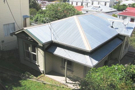 Photo of property in 12 Charlotte Avenue, Brooklyn, Wellington, 6021