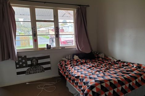 Photo of property in 203 Bridge Street, Eltham, 4322