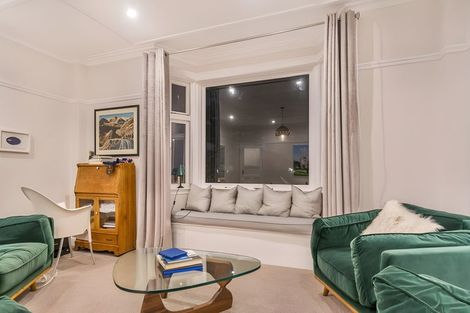 Photo of property in 3/246 Oriental Parade, Oriental Bay, Wellington, 6011