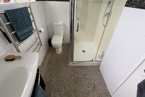 Photo of property in 2a Roach Street, Maeroa, Hamilton, 3200