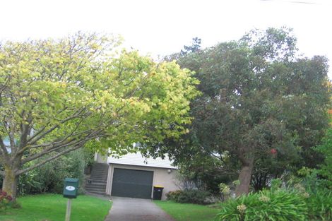 Photo of property in 4 Ranui Terrace, Tawa, Wellington, 5028