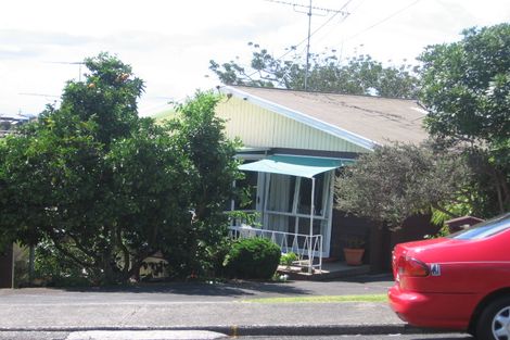 Photo of property in 6 Lanark Street, Milford, Auckland, 0620