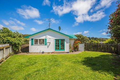 Photo of property in 1 Ensign Lane, Whitby, Porirua, 5024
