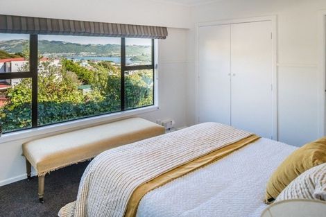 Photo of property in 20a Kahu Road, Paremata, Porirua, 5024