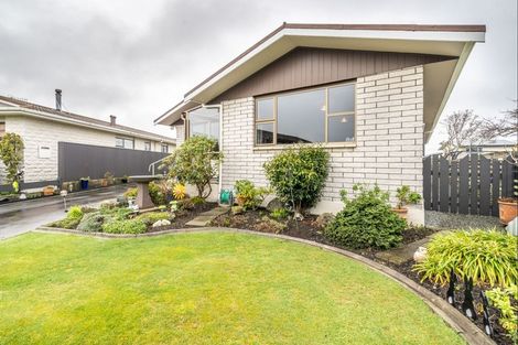 Photo of property in 2 Hamilton Avenue, Winton, 9720